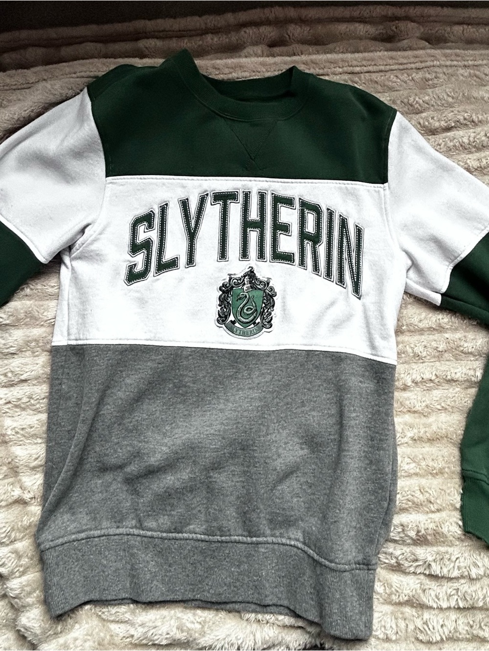 Universal SLYTHERIN Colorblock Crewneck - Green White Gray